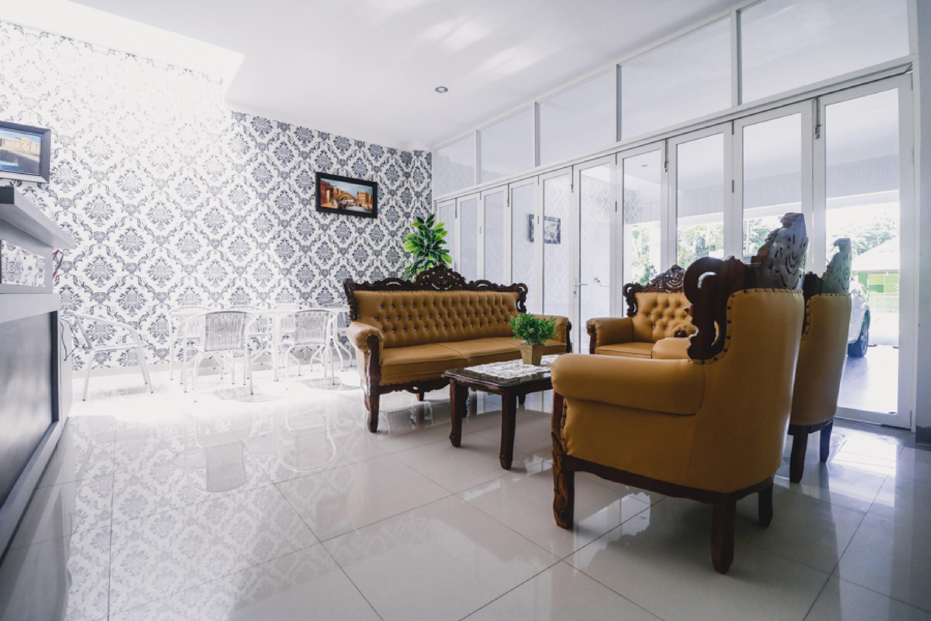 Reddoorz Near Hermes Place Polonia Медан Екстериор снимка