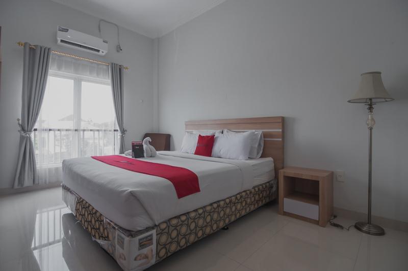 Reddoorz Near Hermes Place Polonia Медан Екстериор снимка